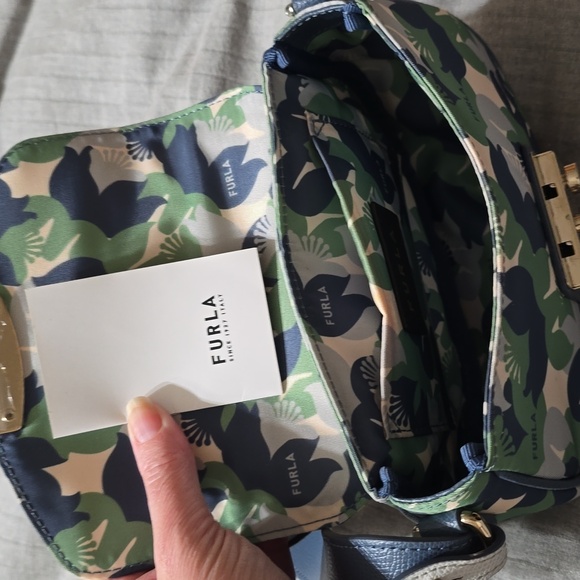NWOT - Furla Metropolis Shoulder Bag Mini Crossbody Round Flower Camouflage - Picture 10 of 11